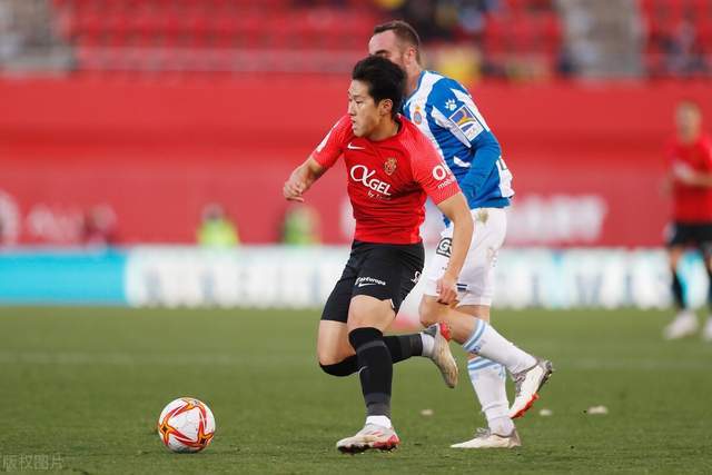 欧冠本菲卡前锋含冤停赛 皇马陷歧视风波难大胜